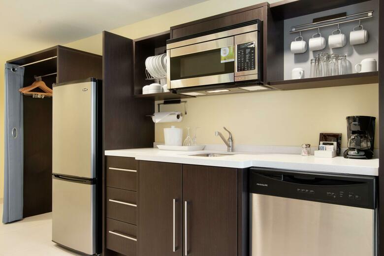 Hotel Home2 Suites By Hilton Fort St. John, British Colu