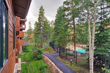 Hotel Mountain Thunder Lodge