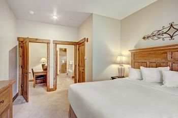 Hotel Mountain Thunder Lodge
