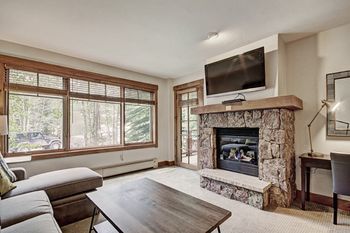 Hotel Mountain Thunder Lodge