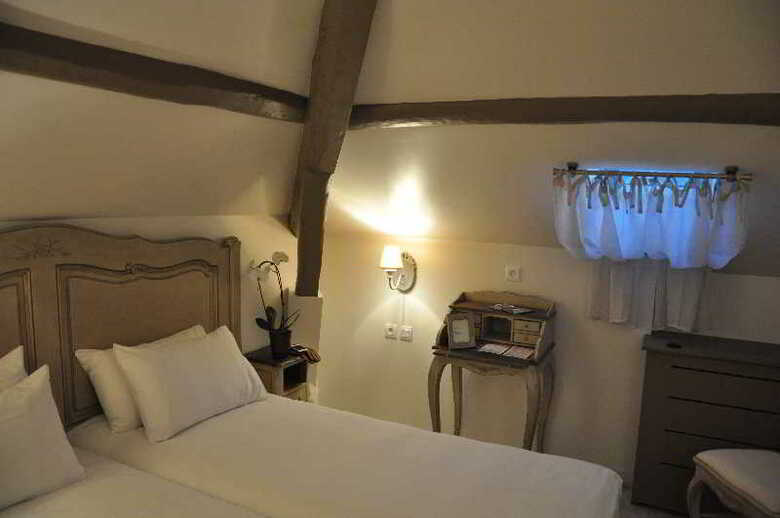 Inter Hotel Des Poemes De Chartres