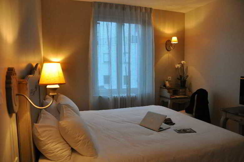Inter Hotel Des Poemes De Chartres