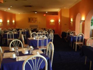 **royal Islander Hotel**