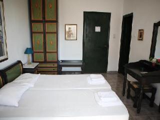 Hotel Yianna