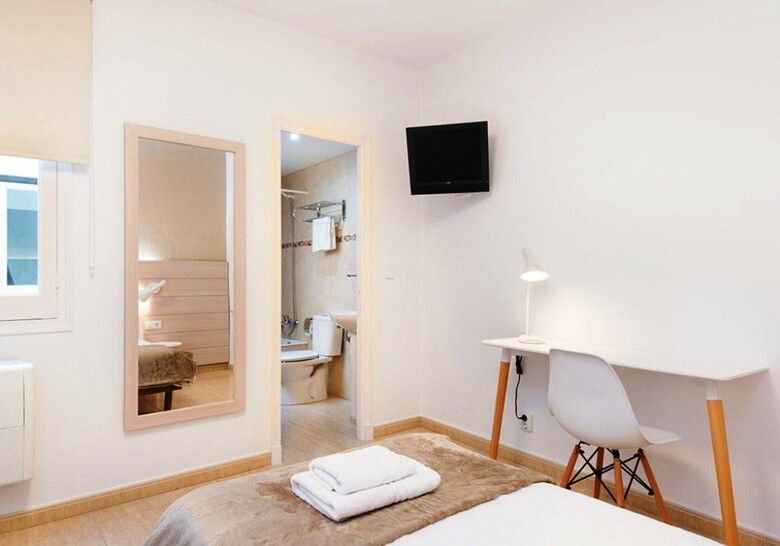 Hotel Jume Hostal