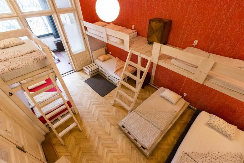 Hostal Baroque
