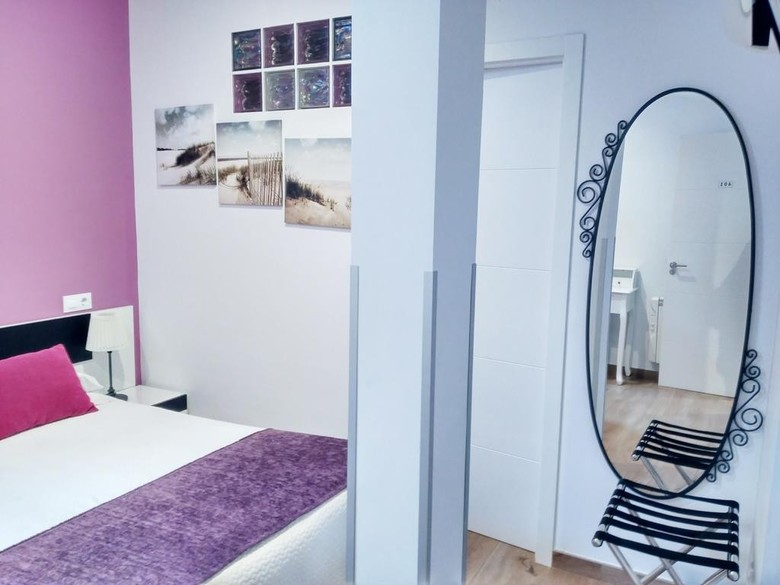 Hostal Bru�a