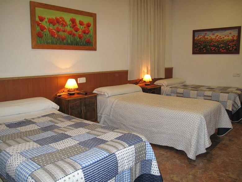 Hostal Bru�a
