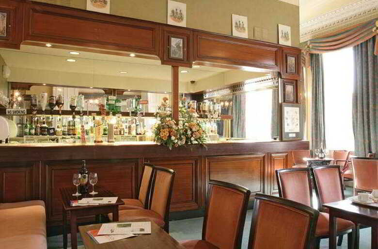 Drummond Arms Hotel