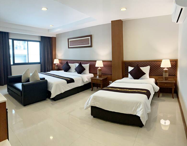 True Siam Rangnam Hotel