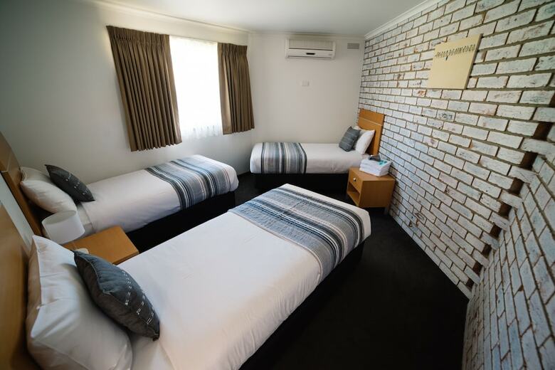 Hotel B.w Heritage Motor Inn