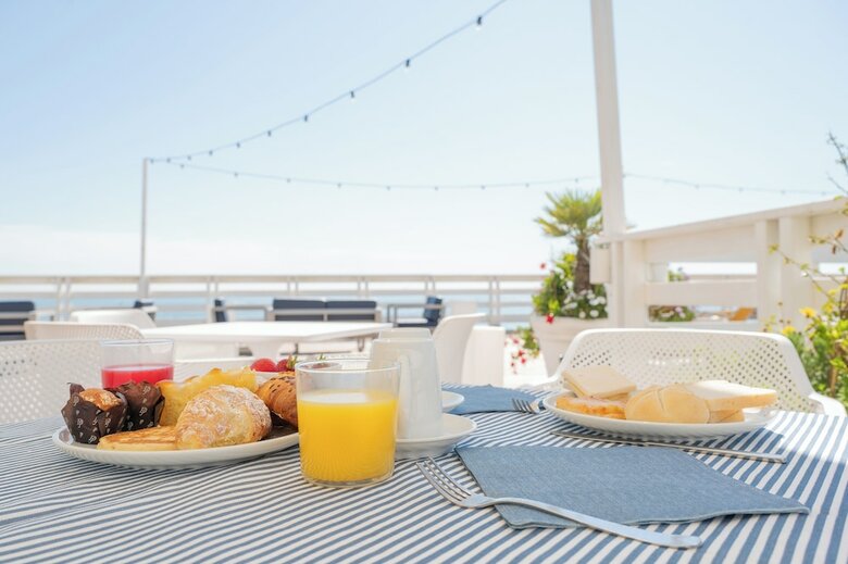 Hotel Mosaico Beach Resort