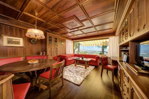 Hotel Ruster Resort