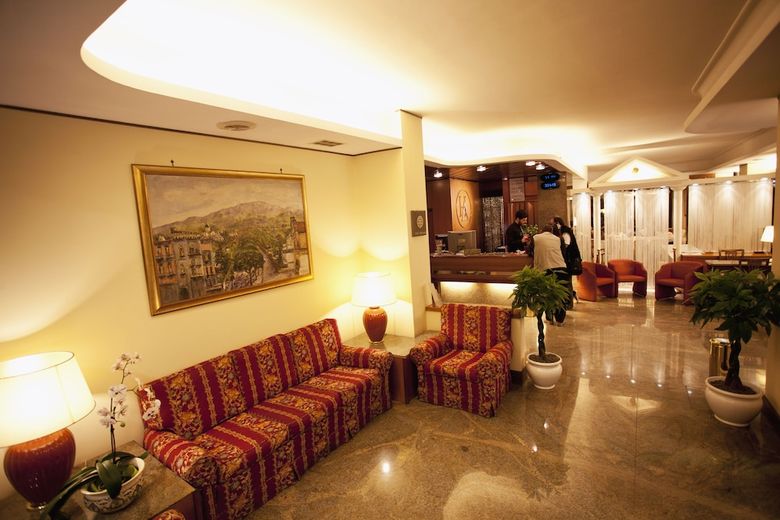 Hotel Augustus