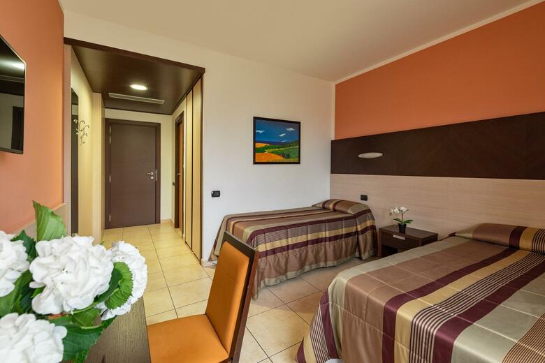 Record Hotel