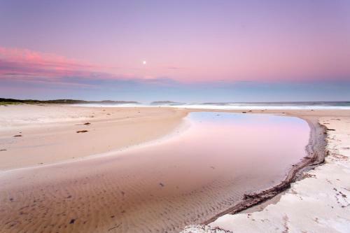 Big4 Tasman Holiday Parks - Racecourse Beach