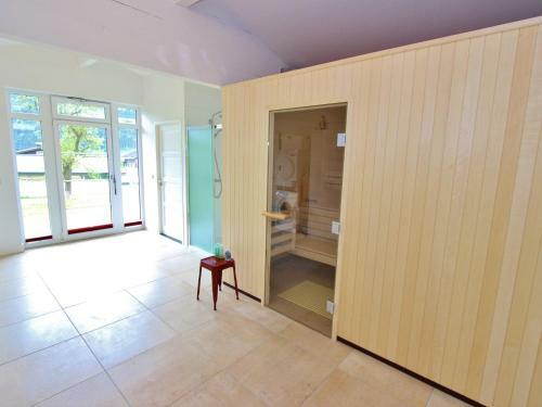 Traditional Holiday Home With Sauna In Niedernsill