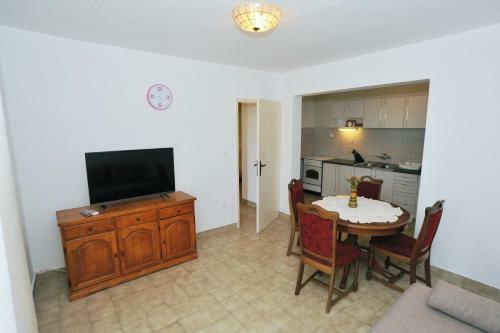 Apartments Ivan Spadina
