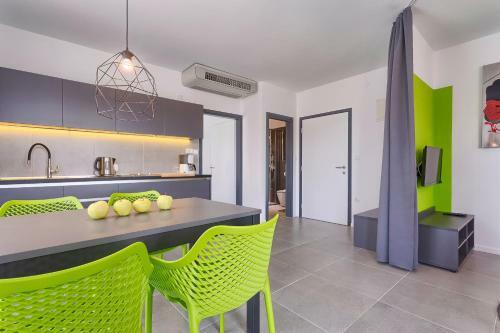 Apartments Astinian