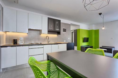 Apartments Astinian