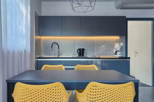 Apartments Astinian