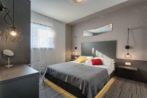 Apartments Astinian