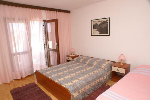Apartment Stara Novalja 4151b
