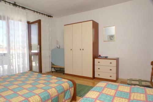 Apartment Stara Novalja 4151b