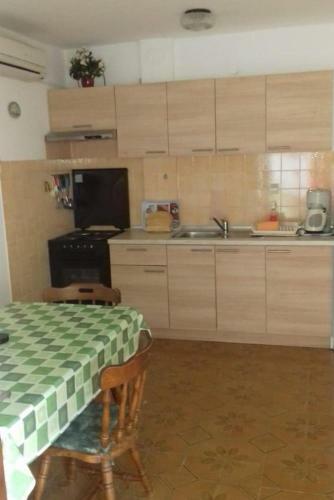 Apartment Stara Novalja 4151b