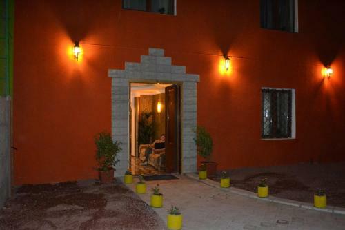 Posada Orange Inn