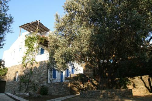 Alexandros Hotel
