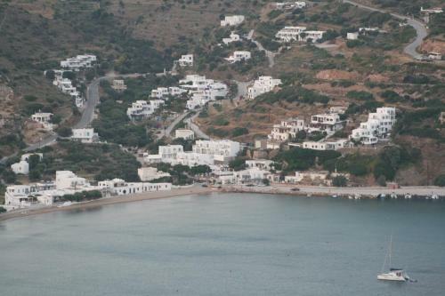 Alexandros Hotel
