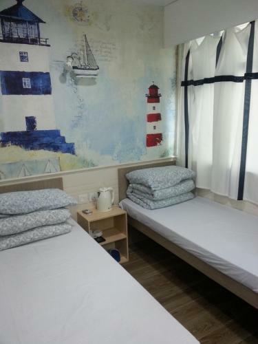 Hostal K & B Hostel