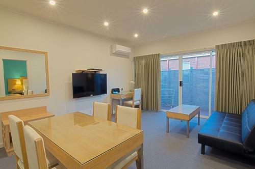 Aparthotel The Buckingham Serviced Apartment