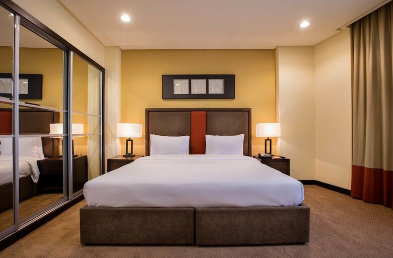 Orange Suites Hotel