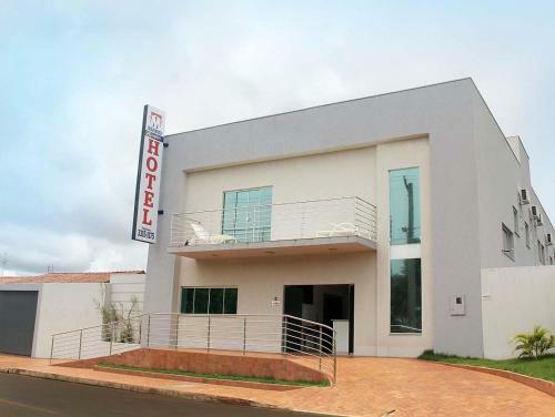 Maro Hotel