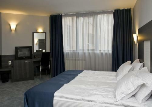 Hotel 4 Zona