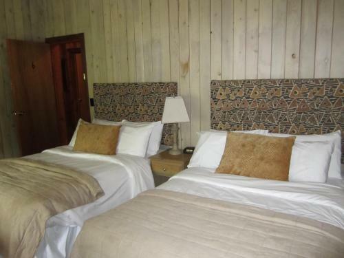The Surf Lodge And Pub