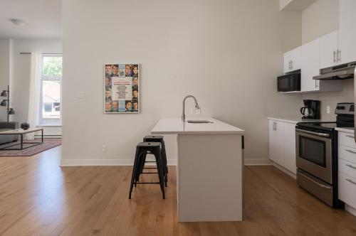 Apartment On Rue De La Visitation 201