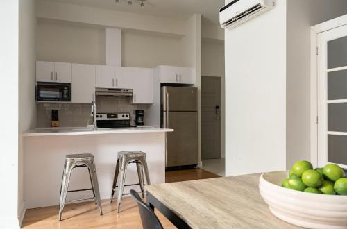 Apartment On Rue De La Visitation 201