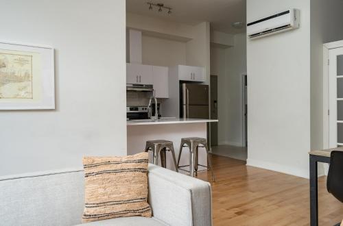Apartment On Rue De La Visitation 201