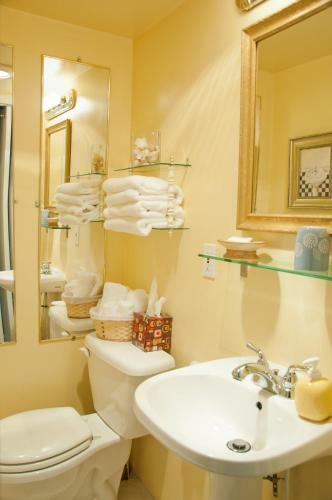 Homestead House B&B
