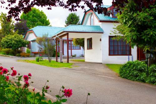 Lodge Caba�as Molino Viejo