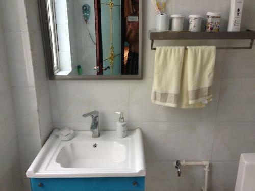 Qingdao Xiufengge Inn