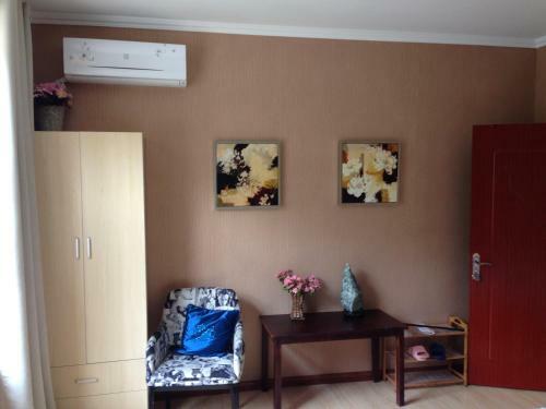 Qingdao Xiufengge Inn