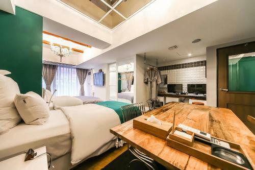 February Hotel Susung