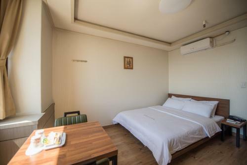Chungmu Beach Hotel