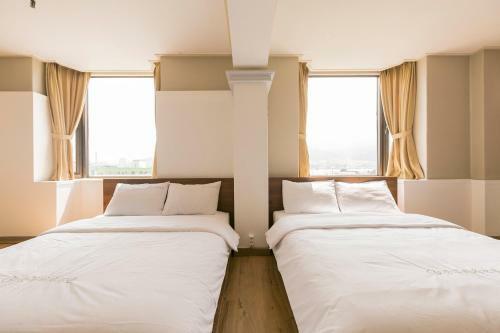 Chungmu Beach Hotel