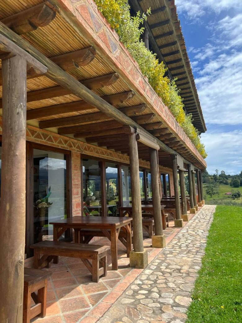 Lodge Caba�as Aventura Park La Periquera