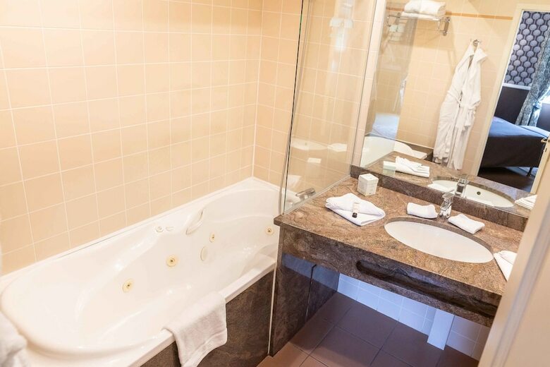 Hotel Manoir De La Poterie & Spa